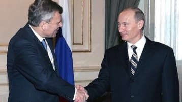 De Hoop Scheffer: "NAVO ging over rode lijn in Oekraine"