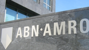 Mogen banken wel kosten rekenen voor opnemen van cash?