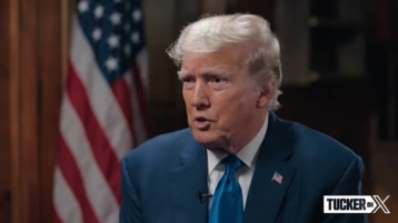 Tucker Carlson interviewt Trump over aanklacht en presidentsverkiezingen