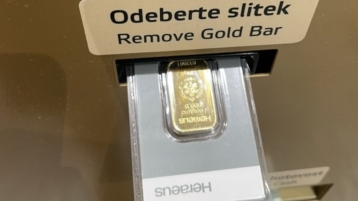 Deze automaat wisselt geld om voor goud