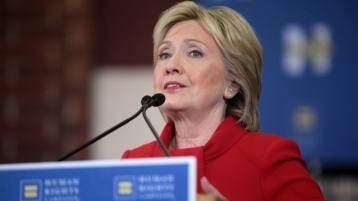 Hillary Clinton: 'Europa moet immigratie terugdringen om populisten te stoppen'