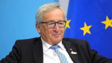 Juncker: "Het is absurd dat we de import van energie in dollars afrekenen"
