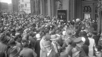 Kelderende koersen, hamsterende burgers, pandemie, paniek!