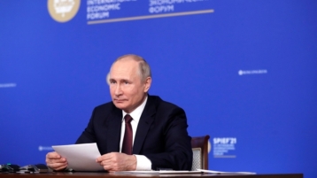 Poetin doet handreiking aan Europa, maar heeft het kans van slagen?