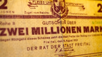 Komende crisis eindigt binair: in schulddeflatie of hyperinflatie