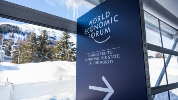 Vervlechting overheid en grootkapitaal tast samenleving aan