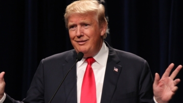 Trump geeft Congres schuld van dieptepunt in relatie met Rusland