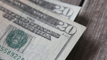 Krijgen we meer inflatie of toch het tegenovergestelde: deflatie?