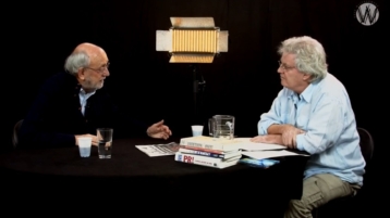 Video: Stan van Houcke en Cees Hamelink over de media